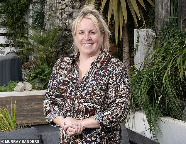 Hot Bath Offers Relief as Overactive Bladder Medication Fails to Address Persistent Abdominal Pain