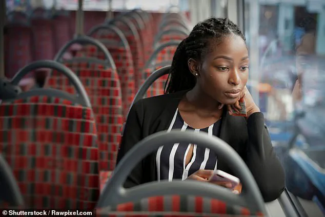 Global Study Reveals Variations in Daily Commute Times and Their Impact on Well-Being, According to Research by Universitat Autònoma de Barcelona and McGill University