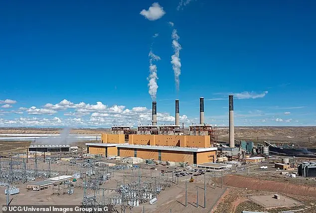 Unexplained Aerial Phenomena Over Sweetwater County, Wyoming: Sheriff Describes Lit-Up Drone-Like Objects Spotted for Over a Year