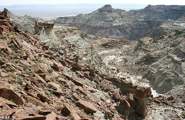 Unexplained Aerial Phenomena Over Sweetwater County, Wyoming: Sheriff Describes Lit-Up Drone-Like Objects Spotted for Over a Year