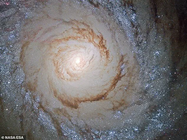 Astronomers Discover Starless Dark Matter Cloud 'Cloud-9' 14 Million Light-Years Away, Challenging Galaxy Formation Theories