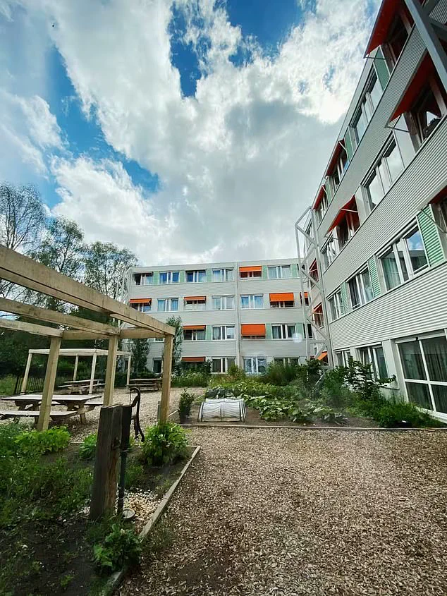 Amsterdam's Stek Oost: A Government-Led Housing Initiative to Foster Refugee and Student Integration