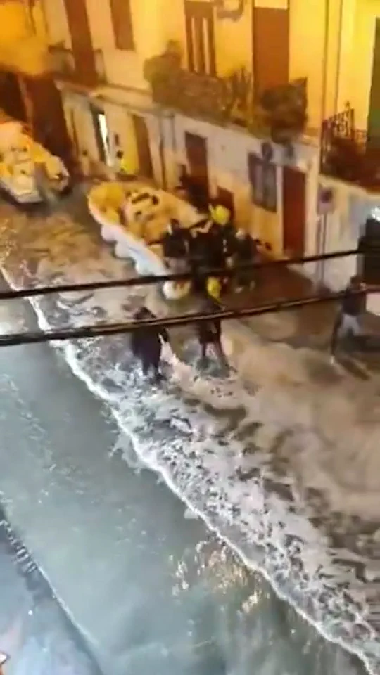 Tsunami-Style Storm Surge in Sicily: Chaos and Survival as Residents Battle Floodwaters