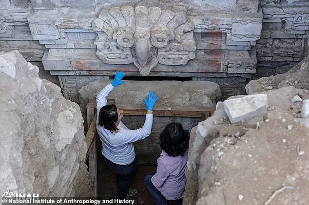 Ancient Zapotec Tomb 'Be'ena'a' Unearthed in Oaxaca, Mexico: A Major Archaeological Find