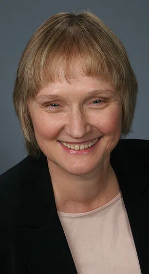 Breakthrough Baldness Cure: New Lotion Regrows Hair by 500% with No Side Effects