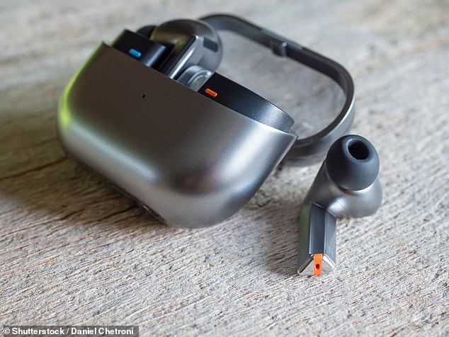 Major Headphone Brands Found to Contain Cancer-Linked Chemicals, Study Warns