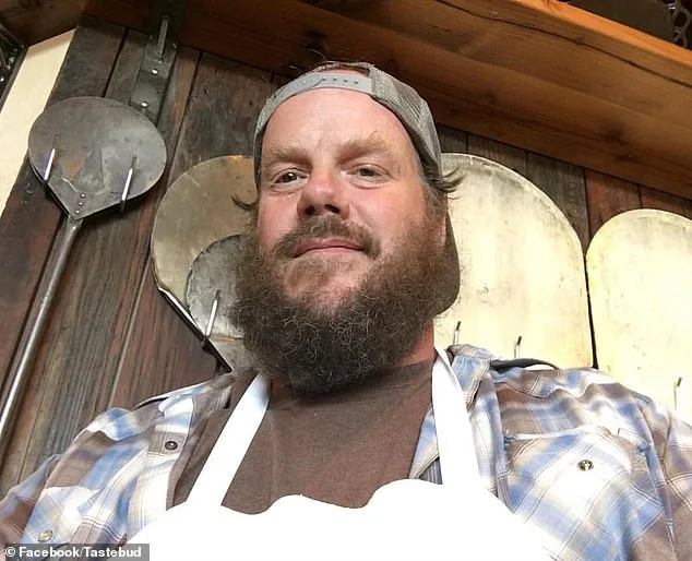 Portland Pizza Restaurant Sparks Controversy with Anti-ICE Message on Online Orders