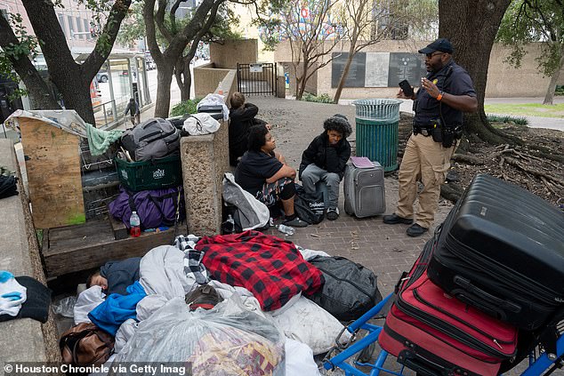 Residents Oppose $16M Homeless Superhub in Houston's East Downtown, Warn of Neighborhood Ruin