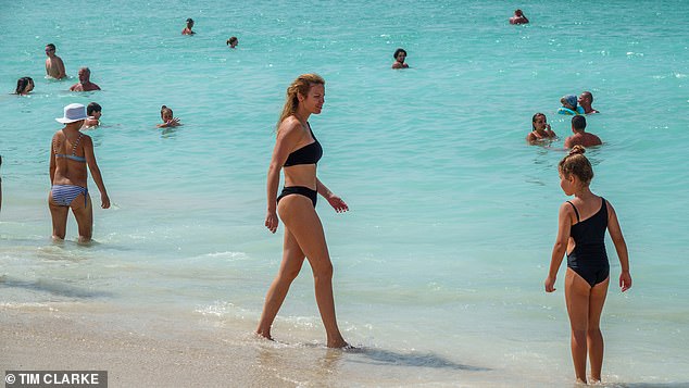 Unshaken Serenity: Dubai's Beaches Amid the Shadow of Gulf Conflict