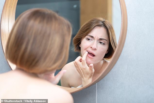 Hidden Warning Signs: Oral Changes Linked to Bowel Cancer Risk in the UK