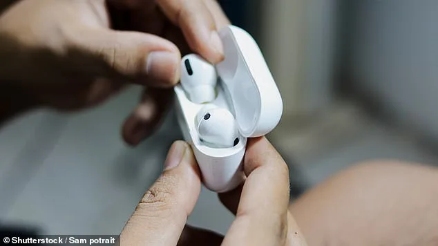Apple AirPods 4 Hit Record Low £140 on Amazon Sale with ANC and H2 Chip Features