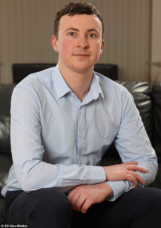 25-Year-Old Musician Rushes to A&E After Sudden Testicular Pain Reveals Mysterious Mass