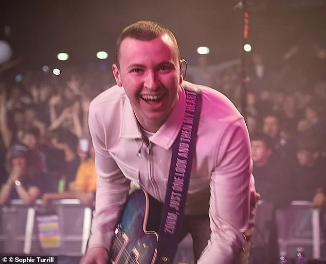 25-Year-Old Musician Rushes to A&E After Sudden Testicular Pain Reveals Mysterious Mass