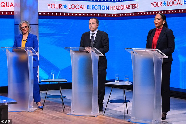 Illinois Democrats' High-Stakes Senate Race Highlights Internal Fractures as Stratton Secures Nomination Over Pritzker and CBC