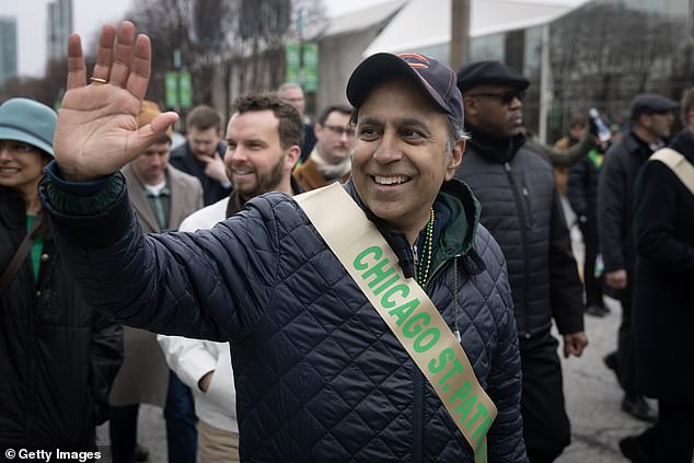 Illinois Democrats' High-Stakes Senate Race Highlights Internal Fractures as Stratton Secures Nomination Over Pritzker and CBC