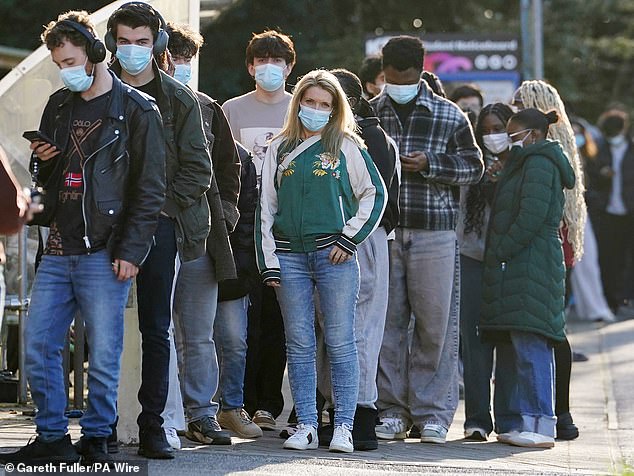 UK Meningitis Outbreak Sparks Emergency Measures as University of Kent Becomes Epicenter