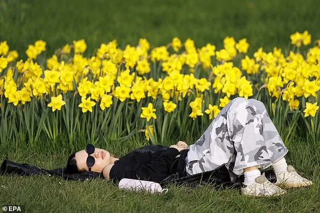 Spring Arrives as Vernal Equinox Marks the Sun's Northern Journey and Shift in Global Daylight