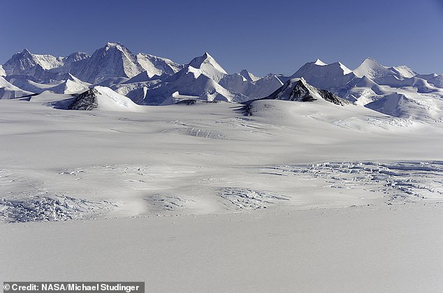 Antarctica's Mysterious Formation Resembles Giza Pyramids, Sparks Alien or Ancient Civilization Theories