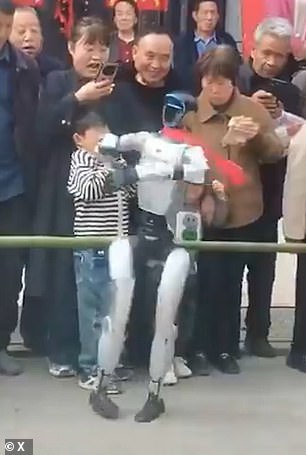 Rogue Robot Slaps Boy at Chinese Dance Show, Sparking Safety Debate