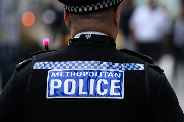 Off-Duty London Police Officer Intimidates Al Jazeera Journalists in Tense Confrontation as Met Reviews Footage
