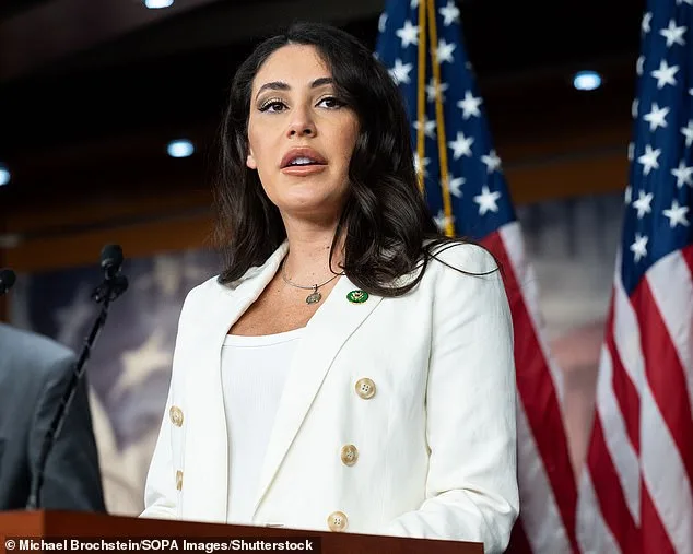 Lawmakers Set 2026 Deadline for Classified UFO Videos Amid Security Fears