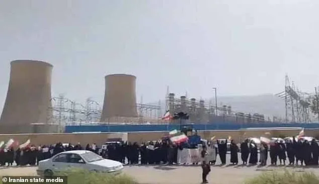 Iran on Brink of Chaos with U.S. Strikes Looming, Citizens Flee as Government Orders Mass Gathering at Critical Sites