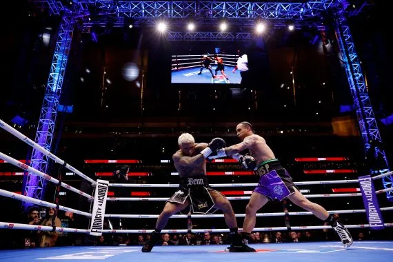 Tyson Fury's Dramatic Comeback: 30-Pound Transformation and Return to the Ring at Tottenham Hotspur Stadium