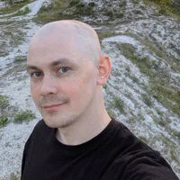 Ukraine's Hypersonic Missile Claims: Escalation and Technology Transfer?