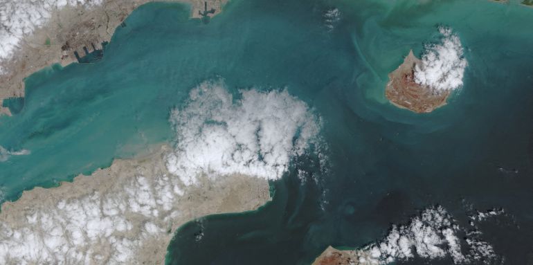 Iran Rejects Talks Amid Ceasefire Violations as US Deadline Looms