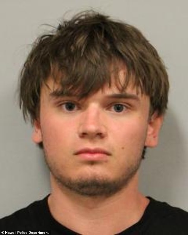 Kansas man attacks Hawaii captain with knife during snorkeling tour