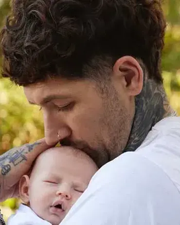 Celebrity Stylist Graham Nation Dies at 39