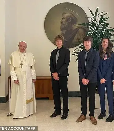 Elon Musk Brings Son to Press Conference With Donald Trump