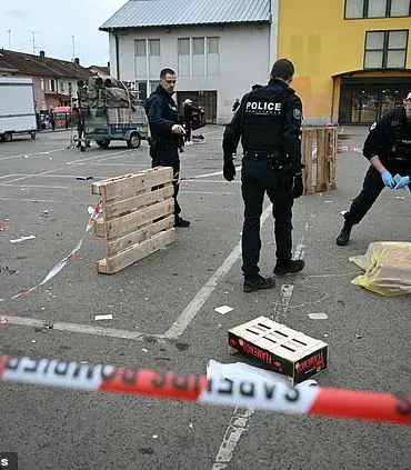 Terror in Mulhouse: A bloody attack leaves one dead and three police officers injured, revealing growing Islamic extremist threats in France.