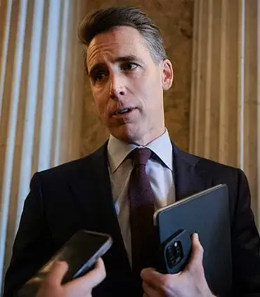 Top Senators Describe Donald Trump' First Month in Office as 'Aggressive'