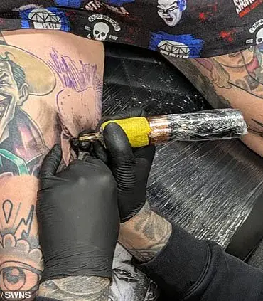 Woman gets Kiefer Sutherland tattoo after meeting him on set