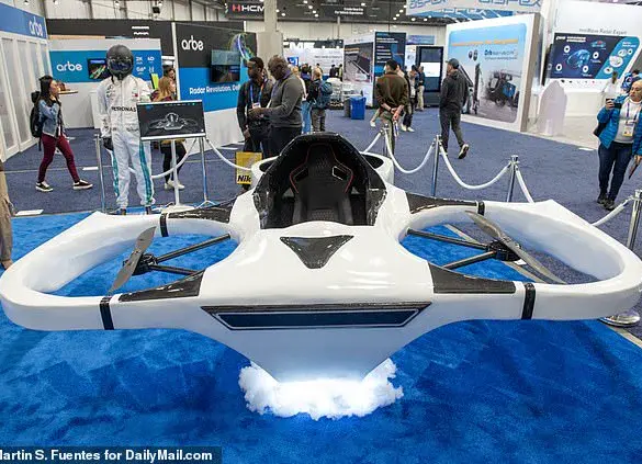 Manta M4: The $300,000 Electric Flying Vehicle That Lands on Water