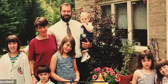 US Army Chaplain Claims He Lost His Job Over Covid Vaccine Complications