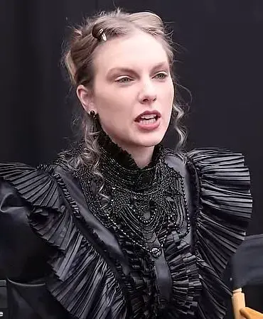 Up-and-Coming Designer Makes Waves at New York Fashion Week with Innovative OnlyFans Collaboration