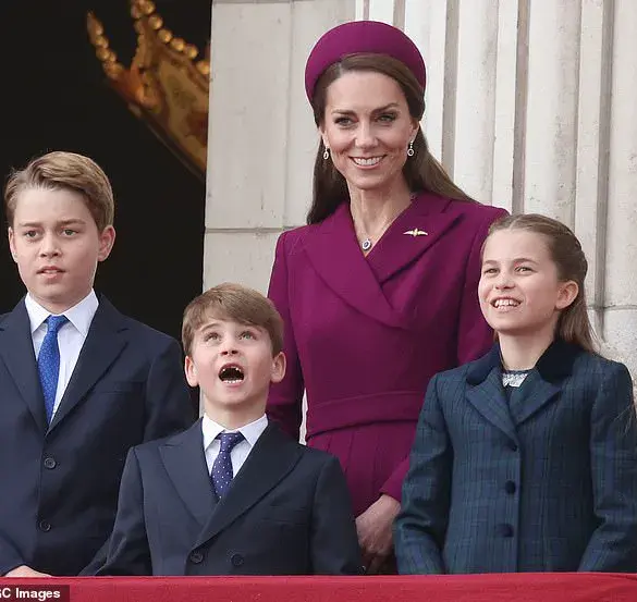 Exclusive Access: Royal Analysts Reveal the Privileged Relationship Between King Charles and Princess Charlotte