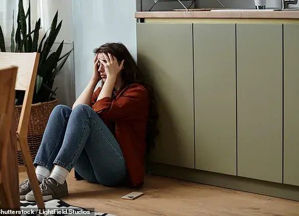 Experts Warn: Home Environment May Signal Severe Burnout in Aussies
