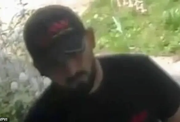Teenager's Nightmare: Strangers at the Door Trigger Terrifying Episode