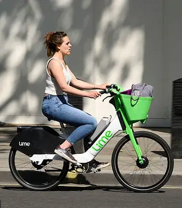 £1 Electric Bike Rental Leads to Accident in West London