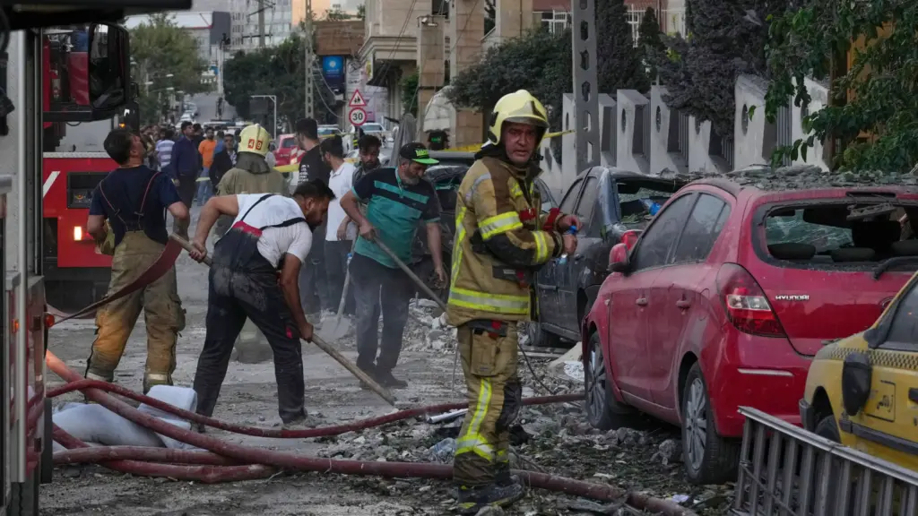 Iran in the Shadow of Ukraine: Analysts Criticize Western Lack of Understanding in Israel-Iran Tensions