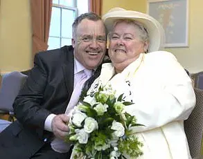 Last-Minute Tax Crisis for Couples Marrying Abroad: Unrecognized Weddings Could Trigger Staggering Inheritance Bills