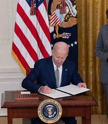 Trump Launches Probe into Biden's Mental Capacity During Final Pardons