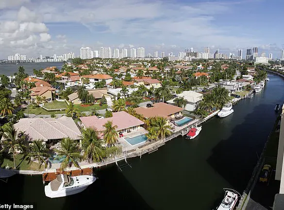 Wealthy New Yorkers Flock to Florida as Socialist Candidate Zohran Mamdani Sparks Real Estate Surge, Says Celebrity Broker Ryan Serhant