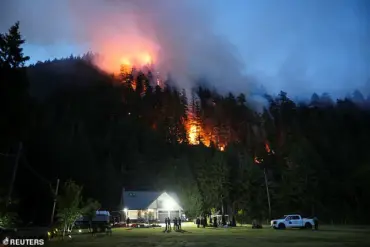 Air Quality Alert Affects 10 Million Americans as Wildfire Smoke from Canada Drifts into Multiple States