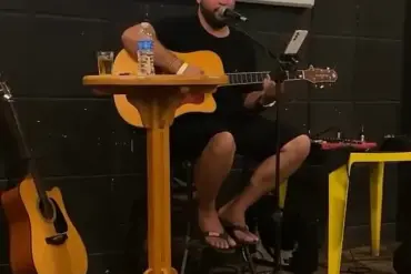 Brazilian Country Singer Felipe Alves Dies at 24 After Pickup Truck Accident