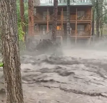 Flash Flood Hits Ruidoso, New Mexico: Town in Chaos as Floodwaters Inundate Homes and Streets