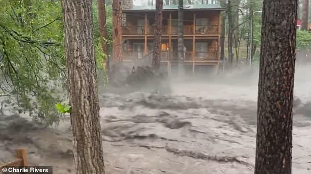 Flash Flood Hits Ruidoso, New Mexico: Town in Chaos as Floodwaters Inundate Homes and Streets